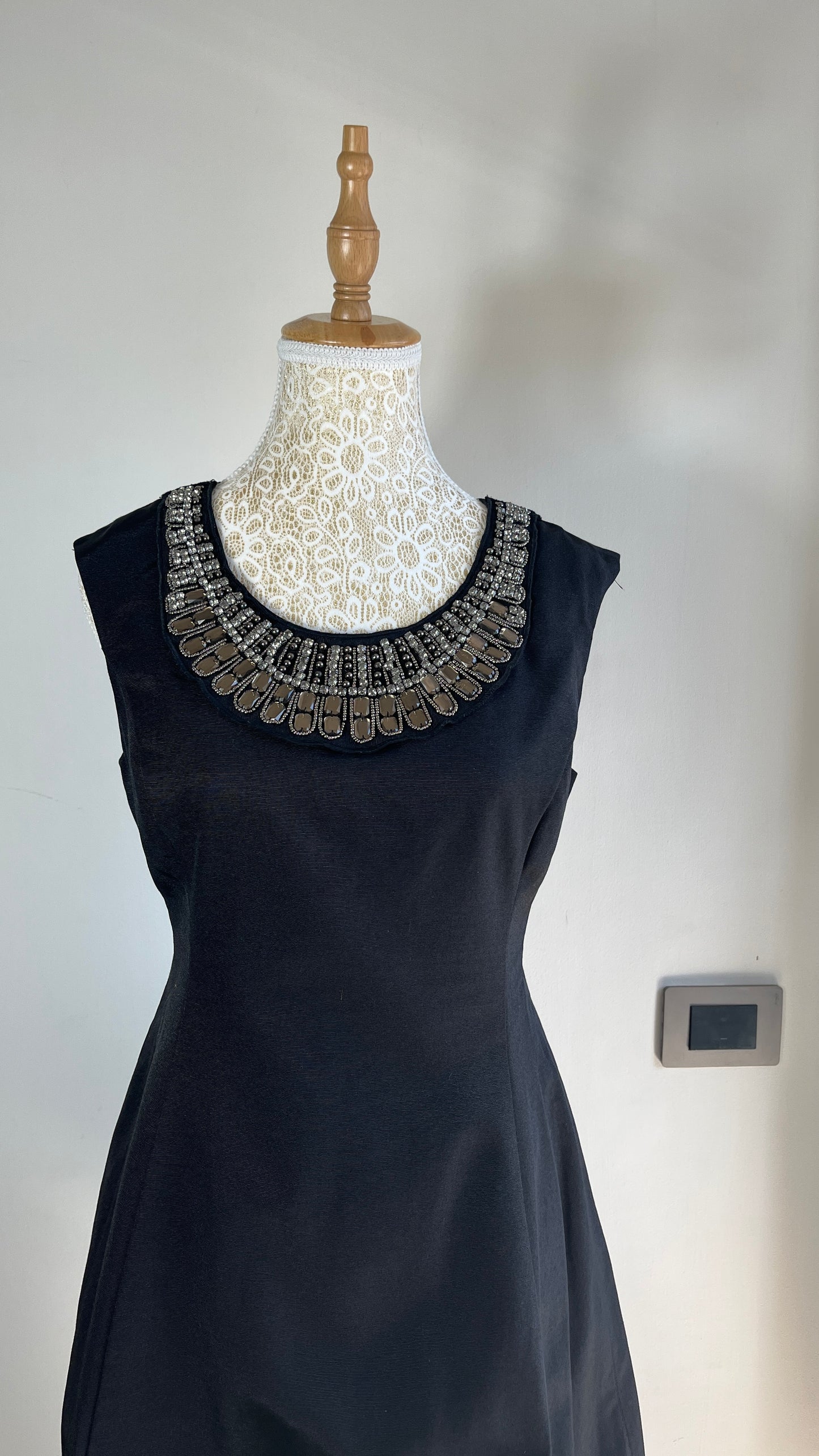 Vestido con pedrería Alfani Talla S
