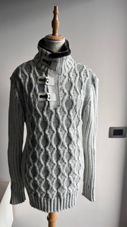 Sweater M