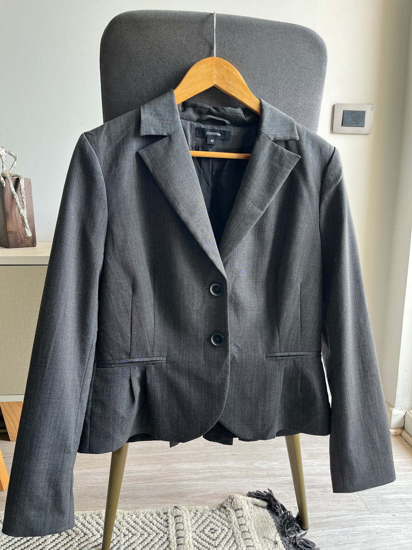 Blazer Talla M Marca comma,