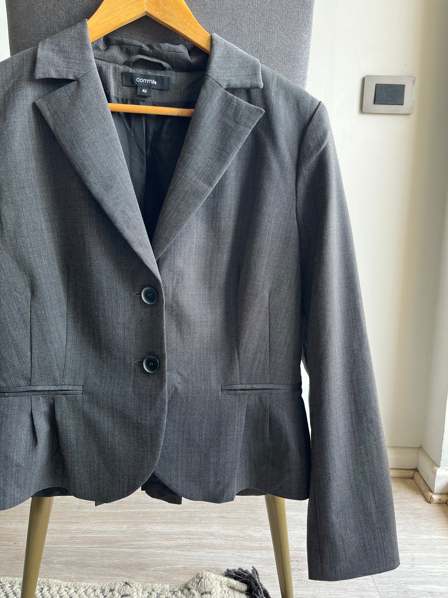 Blazer Talla M Marca comma,