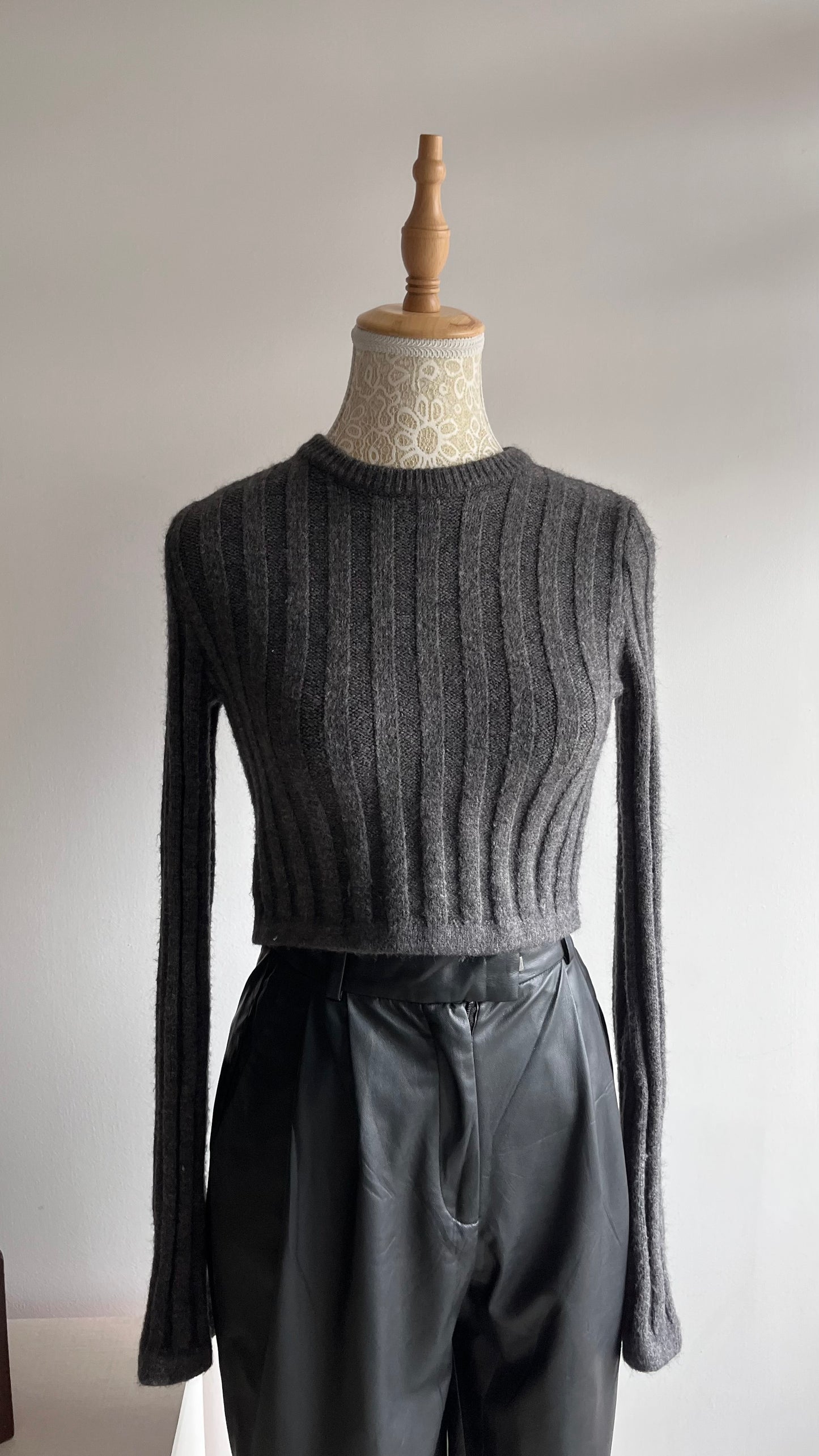 Sweater crop  Bershka  S