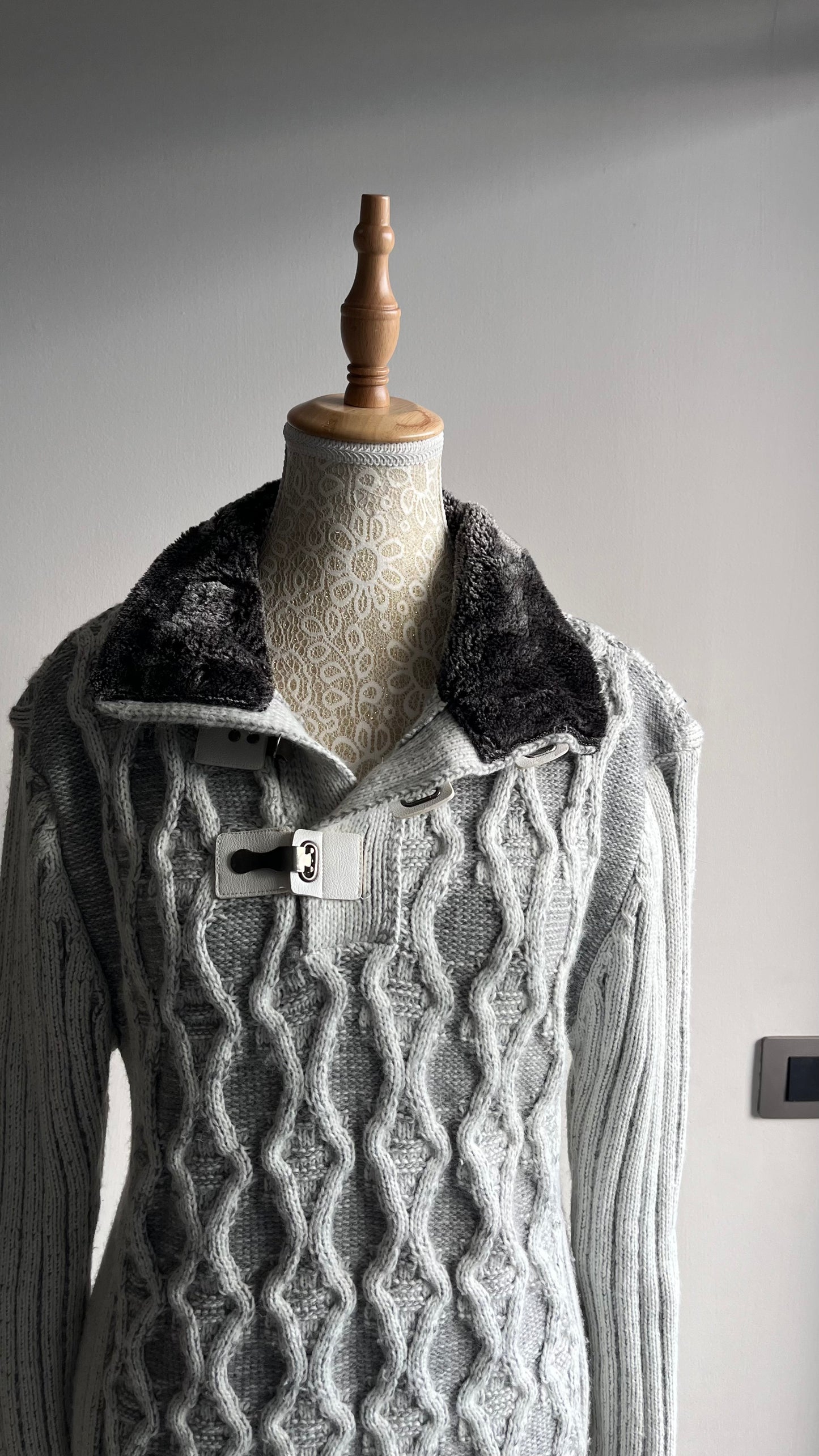Sweater M