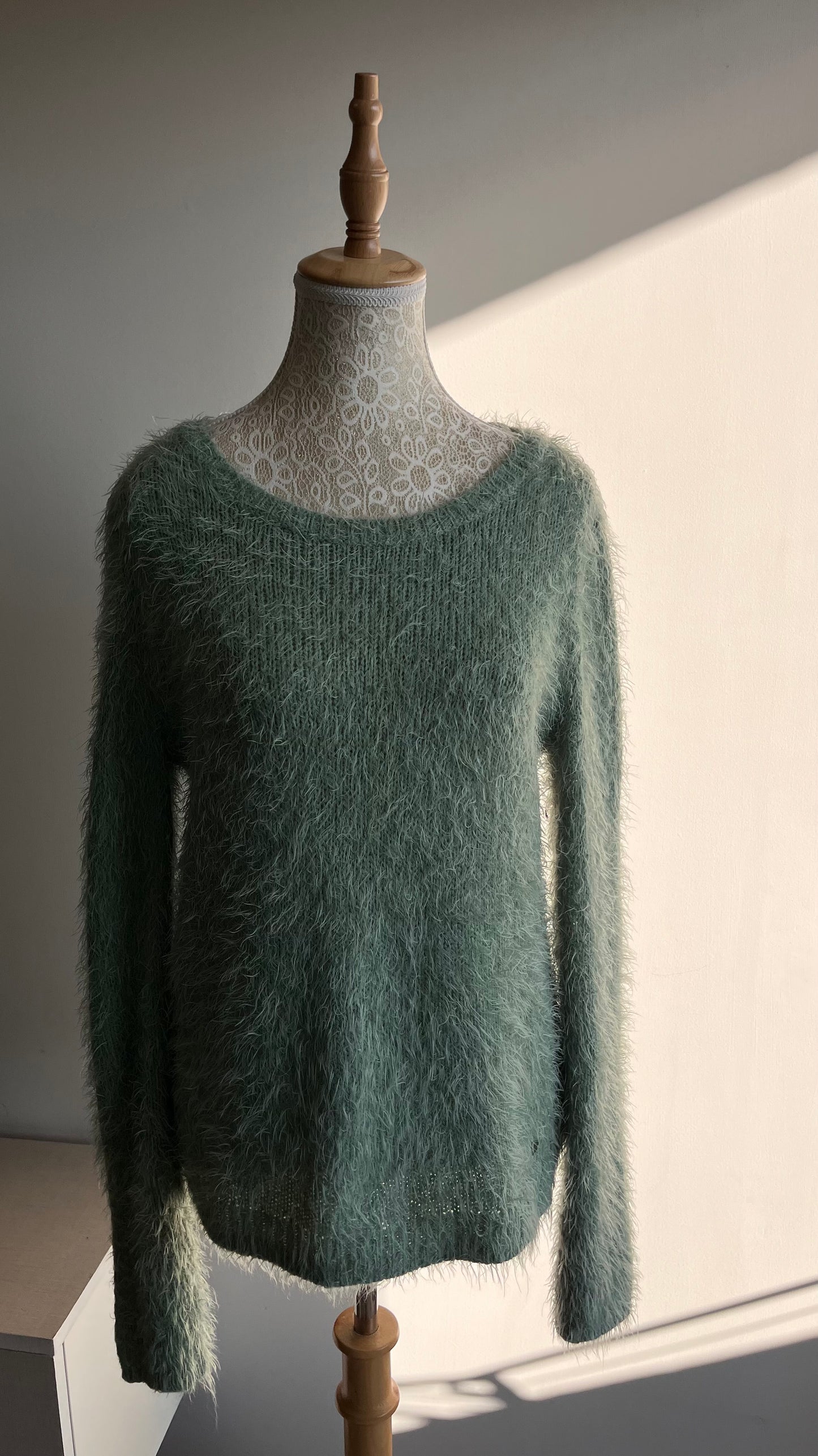 Sweater L