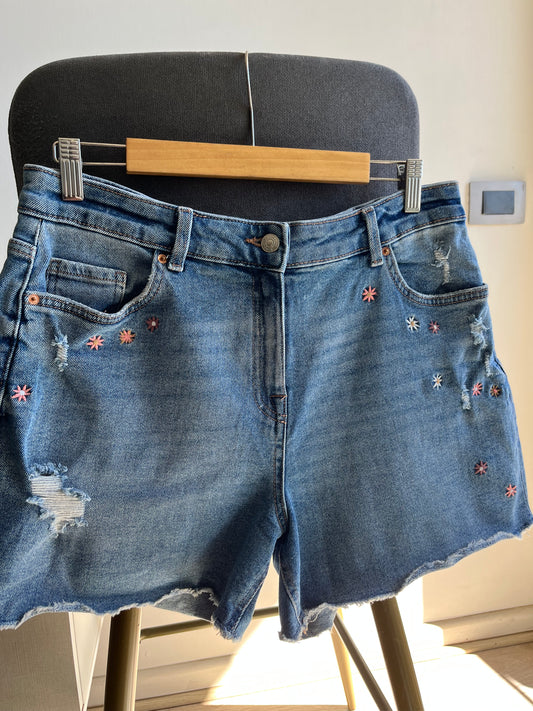 Shorts Flores bordadas 44