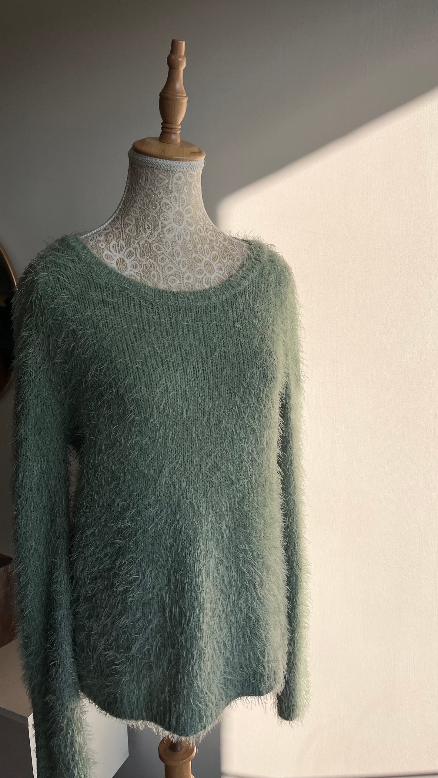 Sweater L