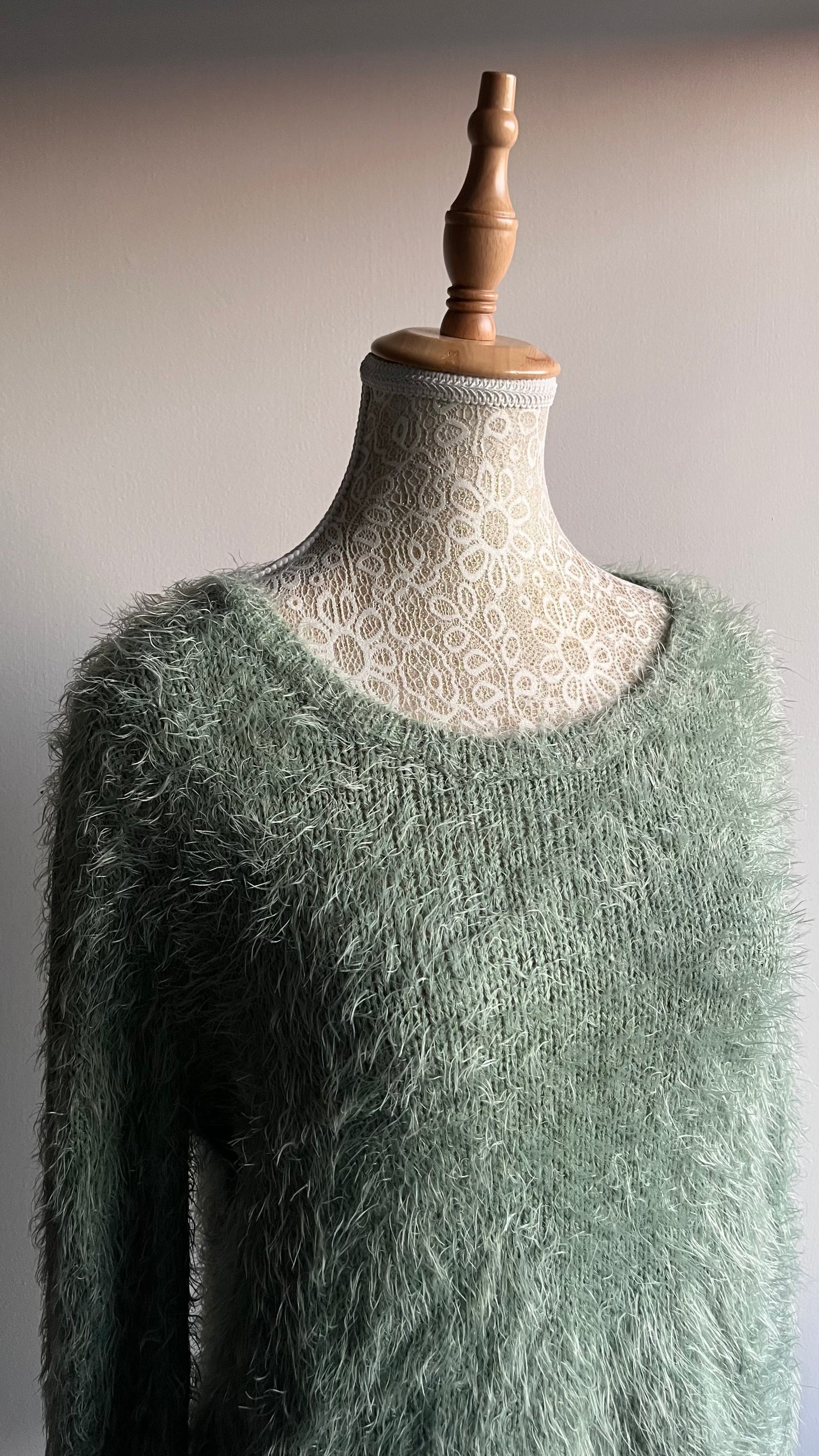 Sweater L